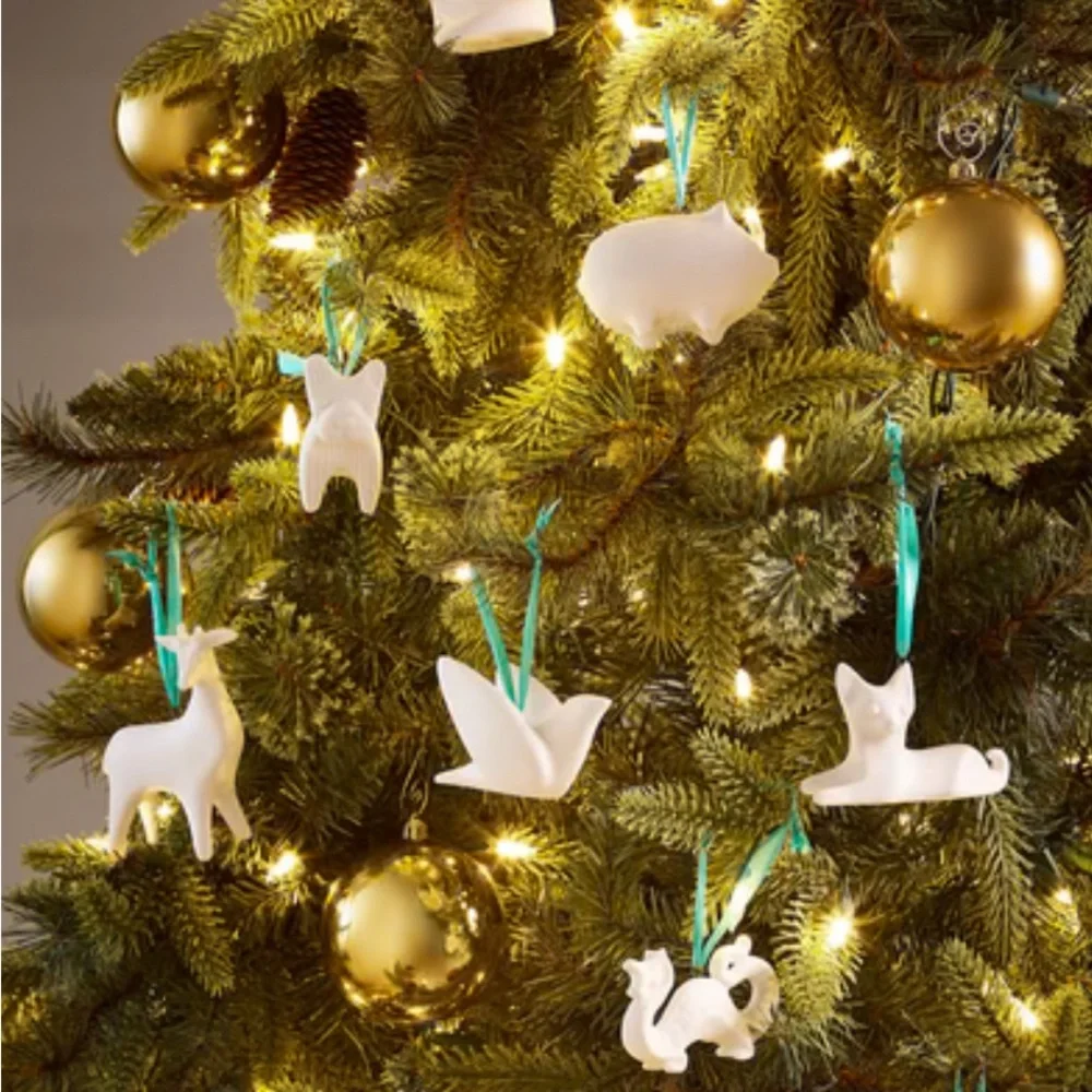 NWT Jonathan Adler Neiman Marcus White Porcelain Piggy Christmas Ornament w Box